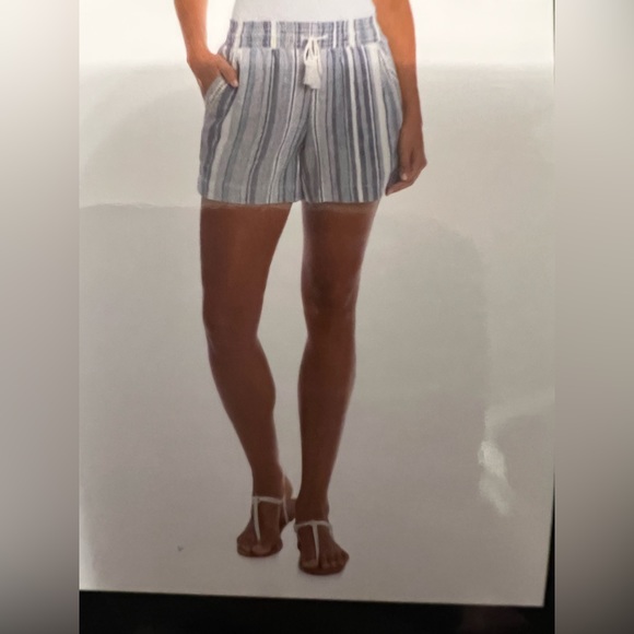 Briggs New York Pants - Briggs Women's Linen Blend Pull-On Shorts Medium Blue Stripe Wide Waist Band NWT